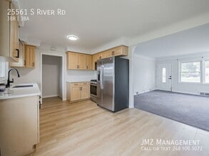 25561 S River Rd in Harrison Township, MI - Building Photo - Building Photo