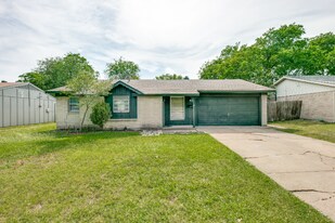 209 Wake Dr in Richardson, TX - Building Photo