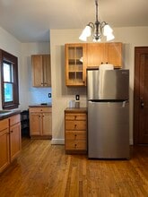 914 W Front St, Unit River Side in Monroe, MI - Building Photo - Building Photo
