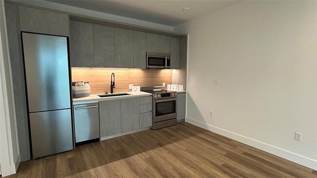 property at 4315 S Congress Ave