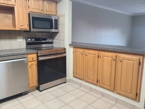 566 Washington St in Weymouth, MA - Building Photo - Building Photo