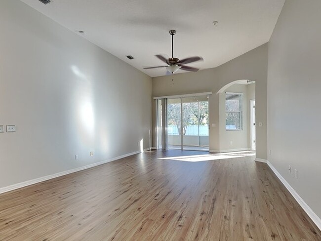 19137 Cherry Rose Cir in Lutz, FL - Building Photo - Building Photo