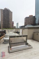 330 E 35th St, Unit 63 in New York, NY - Building Photo