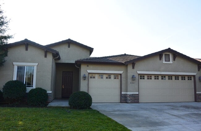 property at 3841 E Vassar Ct
