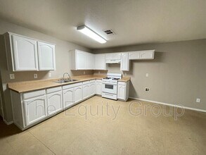 1424 Cottage Pl in Porterville, CA - Building Photo - Building Photo