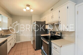 1008 NW 6th Pl in Moore, OK - Building Photo - Building Photo