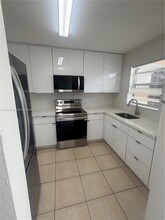 6850 W 16th Dr in Hialeah, FL - Foto de edificio - Building Photo