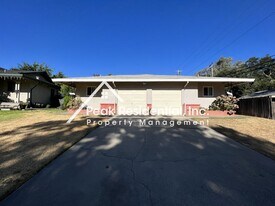 5807 Woodleigh Dr in Carmichael, CA - Building Photo