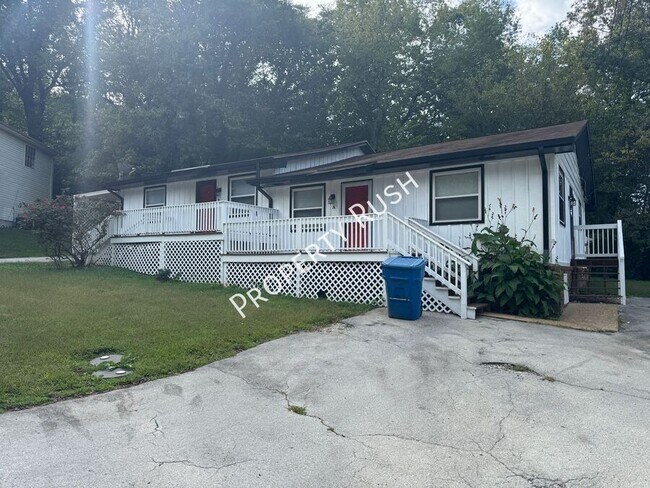 property at 3210 Joselin Ln
