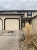 2331 Lexington Village Ln in Colorado Springs, CO - Building Photo