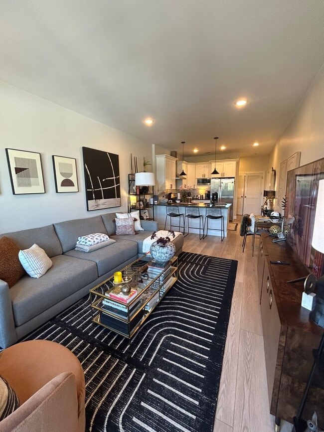 property at 1646 W Belmont Ave