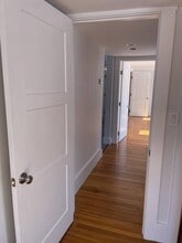 13 Middle St, Unit 2 in Marlborough, MA - Foto de edificio - Building Photo