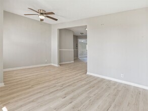 1114 W 11th St in Freeport, TX - Building Photo - Building Photo