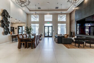 The Standard Redlands in Redlands, CA - Foto de edificio - Building Photo