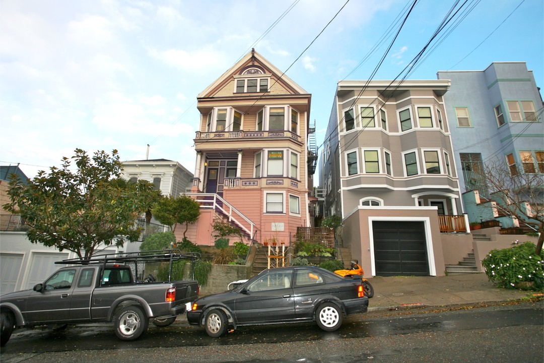 225-227 Hartford St in San Francisco, CA - Foto de edificio