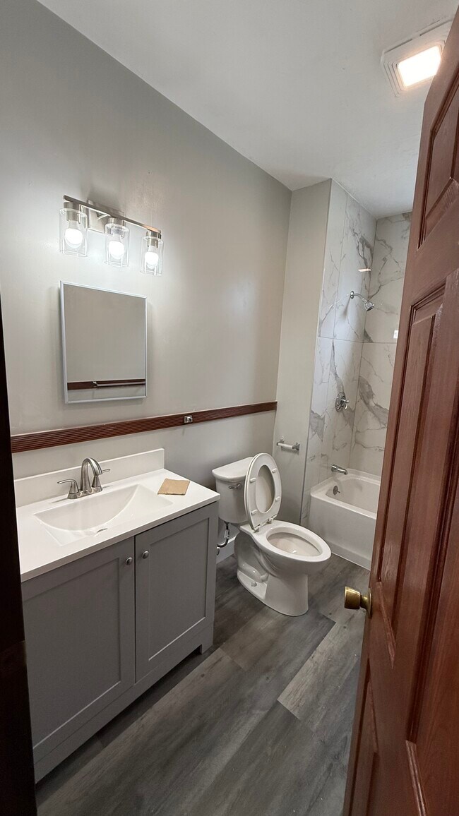 72 Fair St, Unit 2 in New Bedford, MA - Building Photo - Building Photo