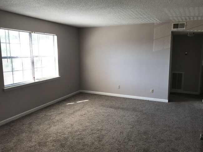 203 Eveningside Dr-Unit -22 in Soddy Daisy, TN - Building Photo - Building Photo