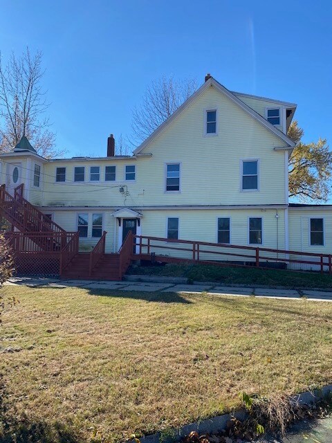 151 S Main St in Rochester, NH - Building Photo - Building Photo
