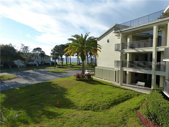 2700 Bayshore Blvd in Dunedin, FL - Building Photo - Building Photo