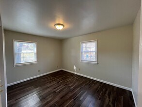 1434 Lanier Ct in Burlington, NC - Building Photo - Building Photo