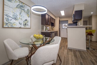 Park West Apartments in Fort Worth, TX - Foto de edificio - Building Photo