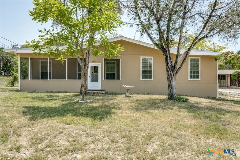 1488 Canyon Edge in Canyon Lake, TX - Building Photo