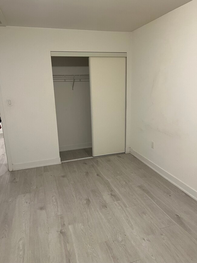 230 Prince William Way in Barrie, ON - Building Photo - Building Photo