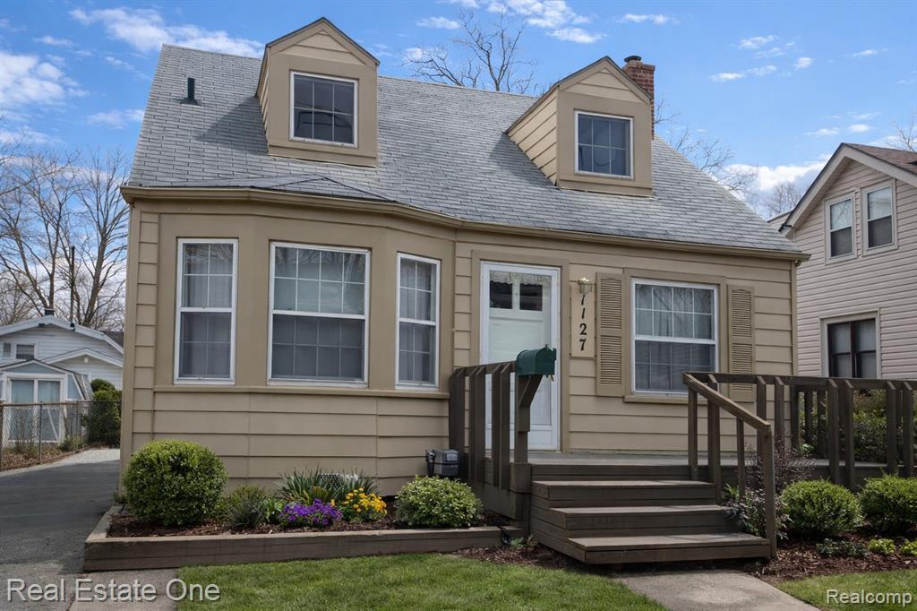 1127 Hoffman Ave in Royal Oak, MI - Building Photo