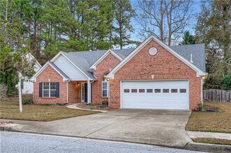 1975 Heatherton Rd in Dacula, GA - Building Photo - Building Photo