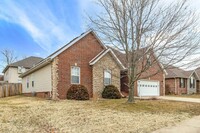 713 River Rock Ct in Nixa, MO - Foto de edificio - Building Photo