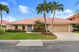 1471 Vía Privada in Jupiter, FL - Building Photo