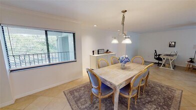 2749 Orchid Oaks Dr in Sarasota, FL - Building Photo - Building Photo