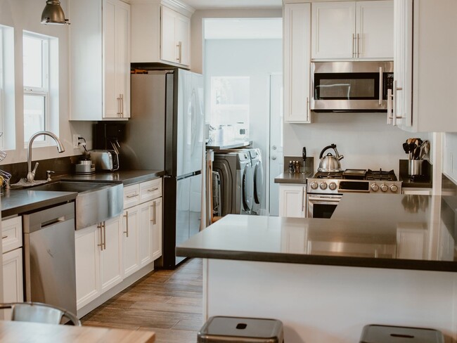 1730 Asbury Dr in Pasadena, CA - Building Photo - Building Photo