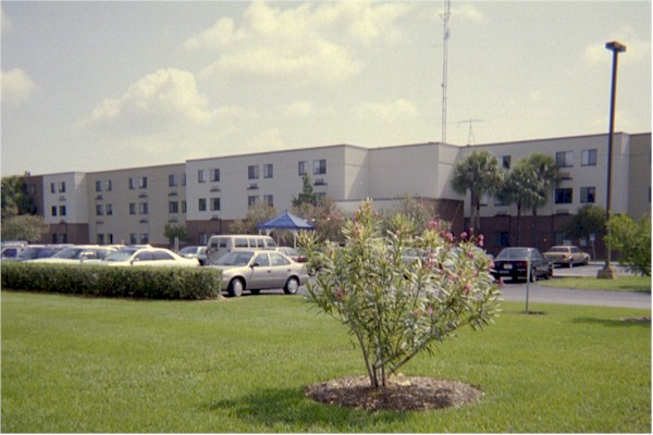 Southlake Towers in Palm Bay, FL - Building Photo