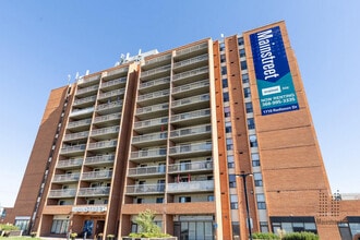 International Mountainview Apartments in Calgary, AB - Building Photo - Building Photo