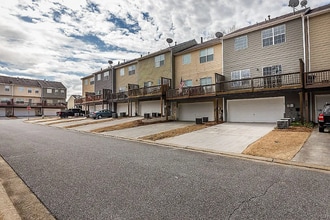 1311 Rocking Chair Ct in Woodstock, GA - Building Photo - Building Photo