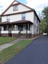 911 N Main St in Niles, OH - Building Photo - Building Photo