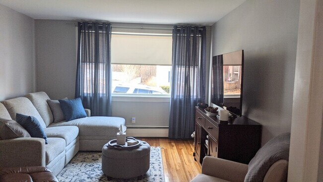 44 Hart St in Woburn, MA - Building Photo - Building Photo