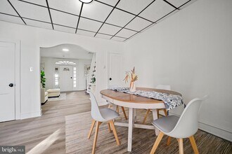 312 E Eleanor St in Philadelphia, PA - Building Photo - Building Photo