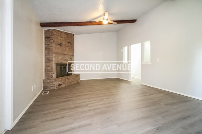 2621 SW 103rd St in Oklahoma City, OK - Foto de edificio - Building Photo