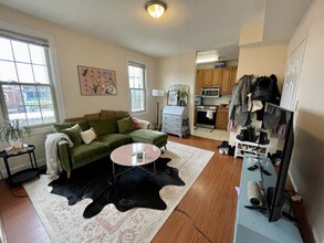 1111 Lamont St NW in Washington, DC - Building Photo - Building Photo