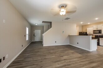 904 Hilphiger Ct in Gastonia, NC - Foto de edificio - Building Photo