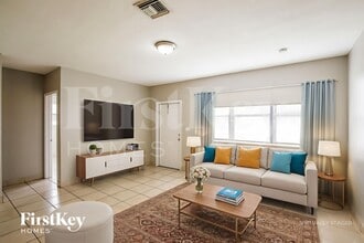 275 NW 194th Terrace in Miami, FL - Building Photo - Building Photo