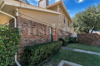 2240 Tarpley Rd in Carrollton, TX - Building Photo - Building Photo