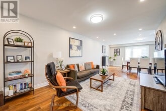 147 Millard St in Whitchurch-Stouffville, ON - Building Photo - Building Photo