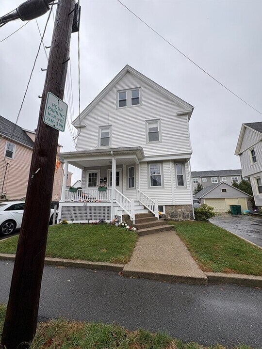 22 Plimpton Ave in Norwood, MA - Building Photo