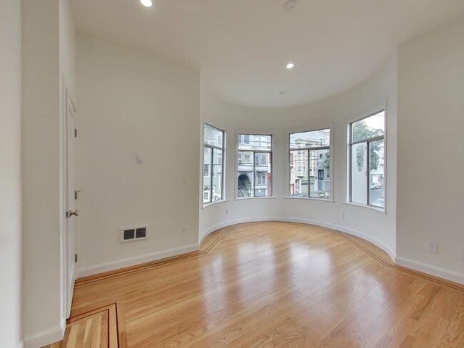 844 Greenwich St in San Francisco, CA - Building Photo - Building Photo