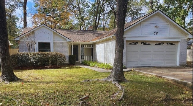 property at 28 E Lance Leaf Rd