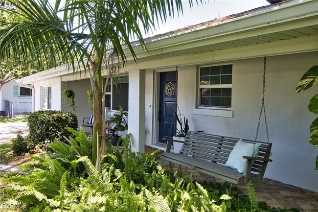 property at 1327 Sunbury Dr