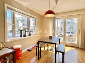 27 Clive St, Unit A in Boston, MA - Building Photo - Building Photo